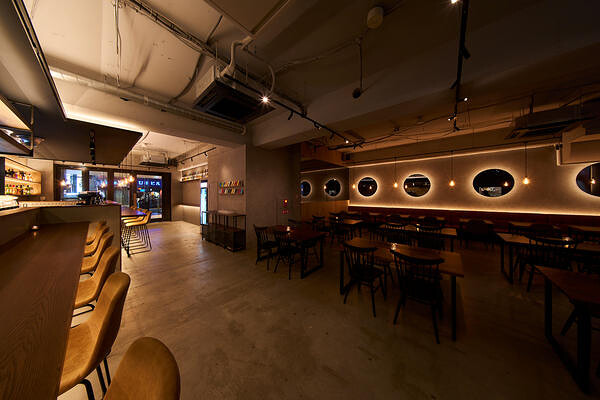 Arl Eee akasaka