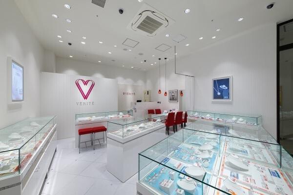 VERITE三井アウトレットパーク横浜ベイサイド店