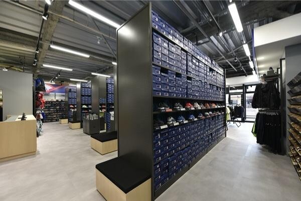 ASICS FACTORY OUTLET三井アウトレットパーク幕張