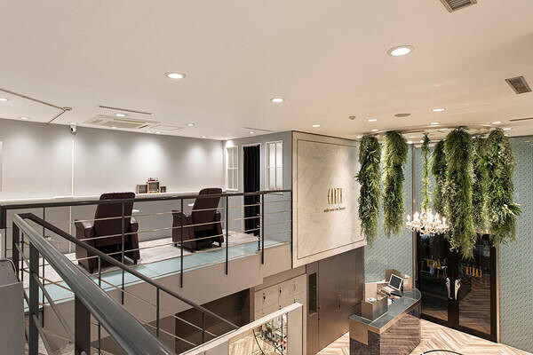HAIR & MAKE EARTH　銀座店