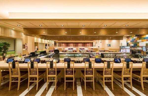 回転寿司店「マルマン鮨」