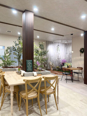 Cafe Lelut