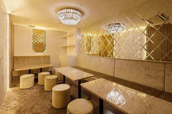 CLUB LADIES MARKET