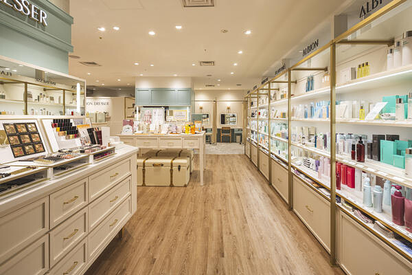 ALBION DRESSER 大阪京橋店