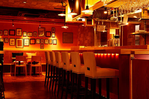 鉄板×フレンチ惣菜のワイン食堂 Flambé