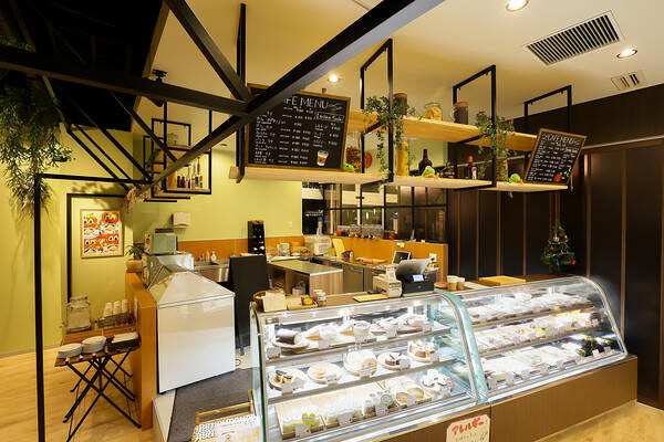Deli and Cafe Apple Tree
