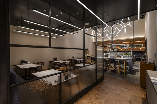 8TH SEA OYSTER Bar 渋谷ヒカリエ店