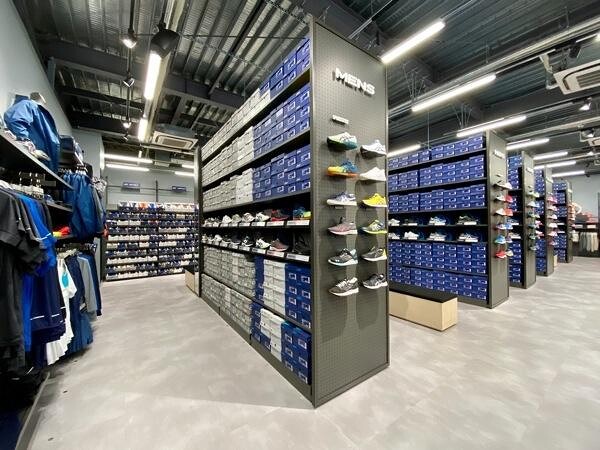 ASICS FACTORY OUTLET鳥栖プレミアムアウトレット