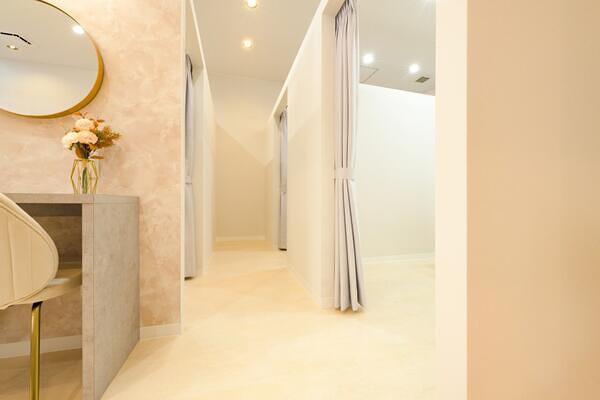 アイラ藤枝店（EYELA）