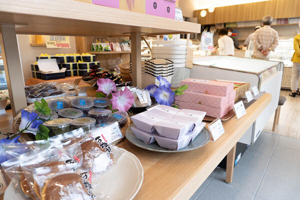 荒川屋製菓舗　商品陳列