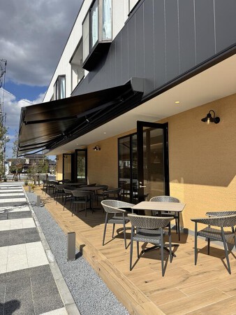 BAHNHOF COMMUNITY CAFE 