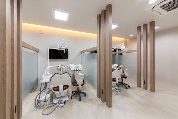 W DENTAL CLINIC