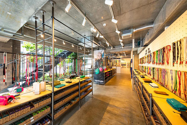 Topologie Kyoto Sanjo Store