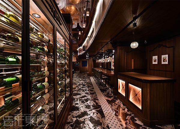 CUOMO LOUNGE BAR(インドネシア・ジャカルタ)