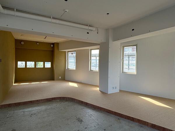 Echo studio