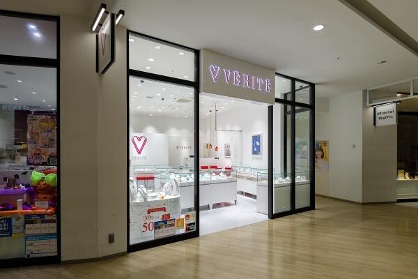 VERITE三井アウトレットパーク横浜ベイサイド店