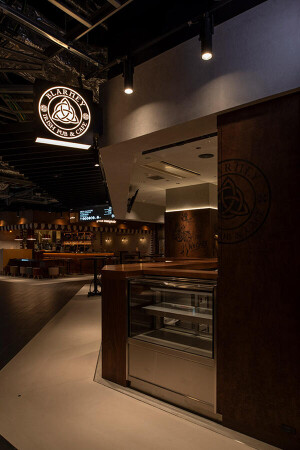 BLARNEY Irish Pub & Cafe