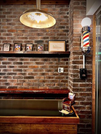 KTs` BARBER SHOP
