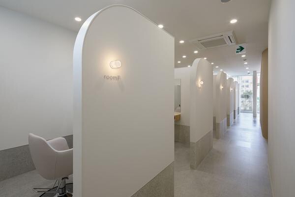 RrSALON KITA OKAZAKI